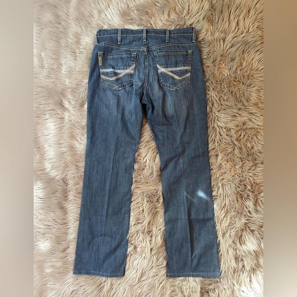 Cinch Blue Straight Jeans with Vintage-Inspired Distressing 35x32